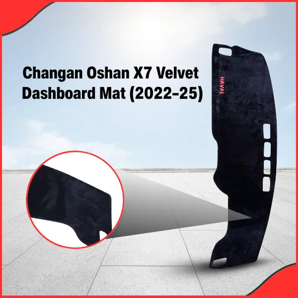 Installed anti-glare dashboard cover inside the Oshan X7 cabin, demonstrating effective heat absorption and windscreen reflection reduction.