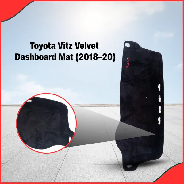 Installed anti-glare dashboard mat inside the Vitz 2018-2020 cabin, demonstrating effective heat and sunlight absorption.