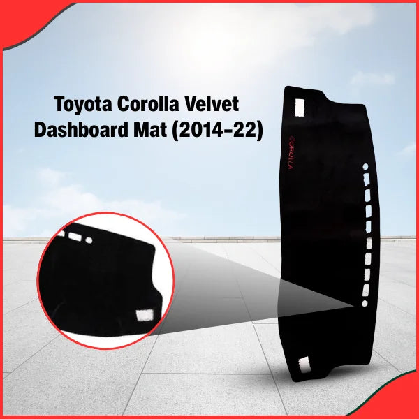 View of the installed dashboard protector inside the Corolla 2014-2022, demonstrating thermal shielding and glare reduction on the screen.